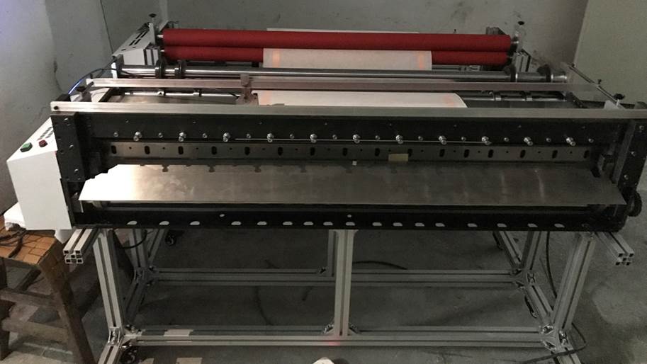 Листорезальная машина QD-1200-table – подробные фотографии листорезки - флаторезки в комплекте с продольной резкой и приводкой по метке. Фотография 3.
