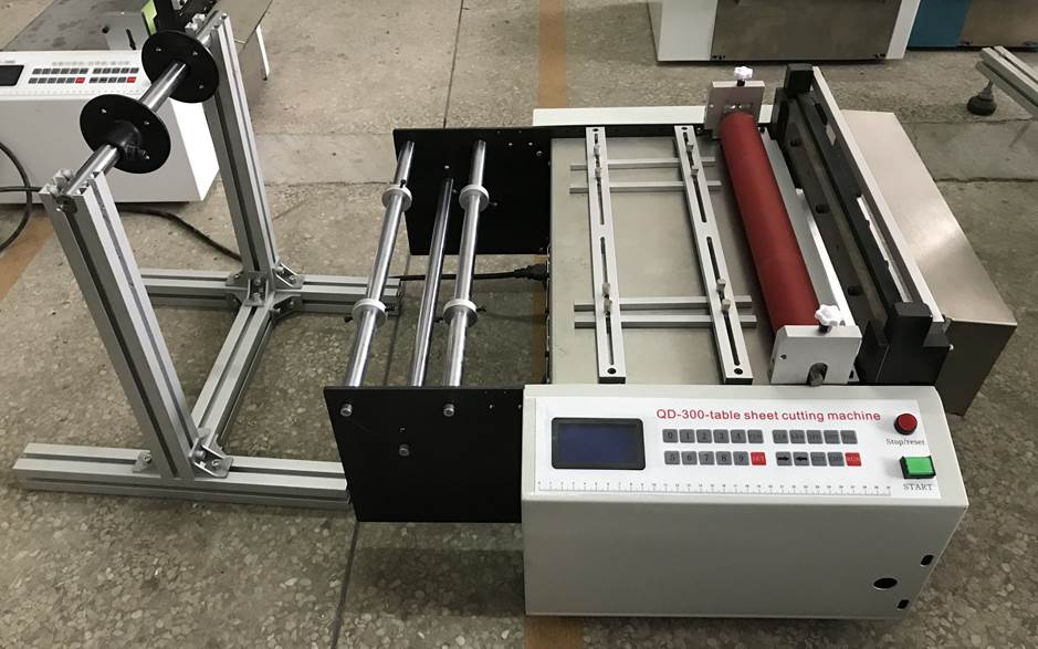 Листорезальная машина QD-300-table – подробные фотографии листорезка - флаторезка. Фотография 1.