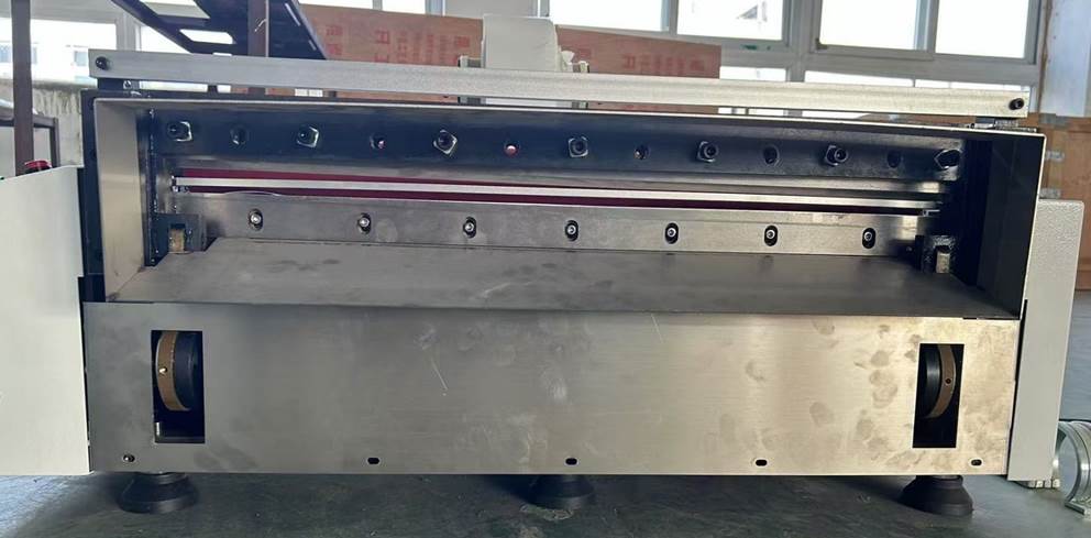 Листорезальная машина QD-600-table в комплекте с отдельной стойкой -6 – подробные фотографии листорезки - флаторезки. Фотография 4.